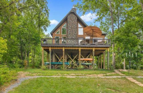Luray House | Riverside Oasis with Stunning Views, Cozy Firepit!
