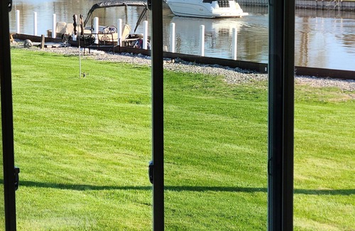 Au Gres House | Riverside Retreat on the Au Gres River – Your Perfect Getaway!