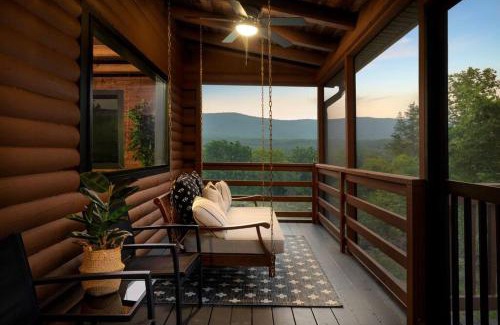 Rileyville House | Riverside Rose Cabin: Luxe*LogCabin*MtnView*Sleeps12*Secluded*Shenandoah