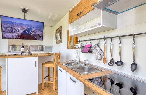 Metlika House | Riverside Suite Jure private beach, Gradac, Slovenia