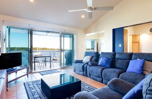 Iluka Apartment | Riverview Apartment 2.6 - Enjoy the best of riverside living