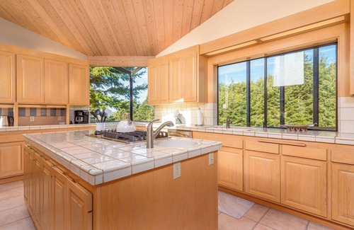 Sea Ranch House | Riverview | Sleeps 12!