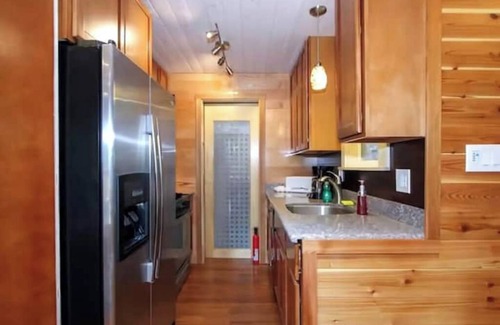 Monte Rio Cabin | Riverview Treehouse with Hot Tubnn