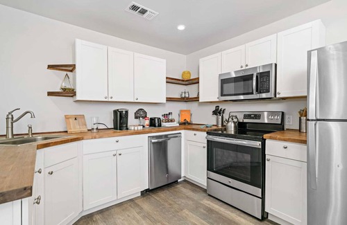 San Antonio House | Riverwalk Alamo Downtown Getaway