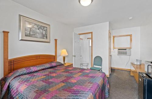 Erie Hotel | Riviera Motel