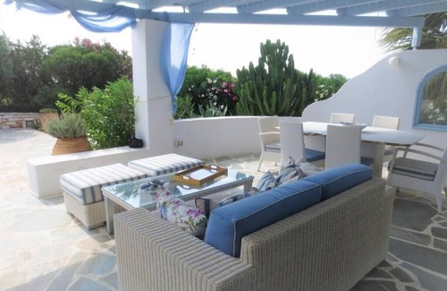 Kamari Villa | Riviera paradise-unique villa with private pool