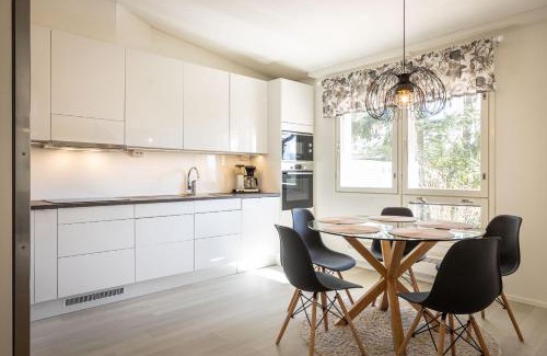 Koillinen District Apartment | Rivitalo luontopolkujen vieressä