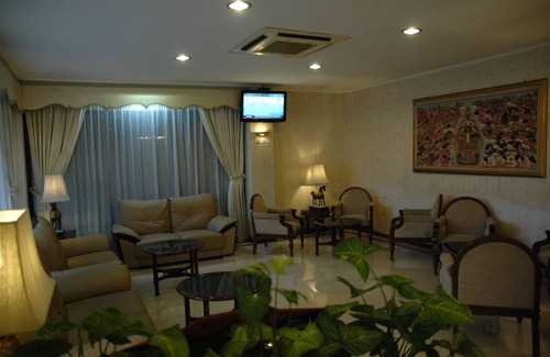 Laweyan Hotel | Riyadi Palace Hotel
