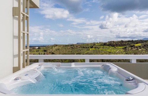Rethymno Villa | Rizes Villa, Jacuzzi & Pool amid Olive Trees