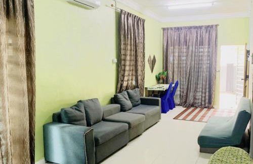Sungai Siput House | RIZQI HOMESTAY Sungai Siput with Wifi! Islamic Guest Only!