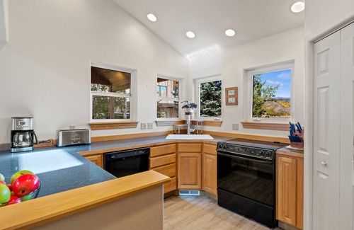 Jackson House | RMR: Alpine Summit Home in Jackson, WY