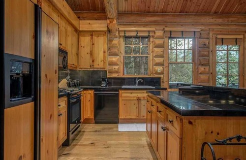 Teton Village Cabin | RMR: Granite Ridge Cabin 7586 in Teton Village