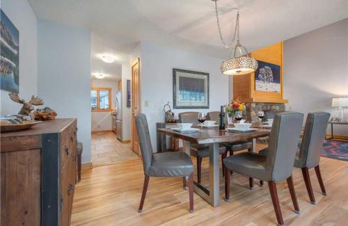 Moose Wilson Road Villa | RMR: Greyling 4511 Condo in The AspensWilsonWY