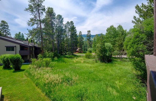 Teton Pines Condo | RMR: Hawthorne 222 Condo in The Aspens/Wilson,WY