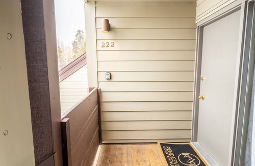 Teton Pines Condo | RMR: Hawthorne 222 Condo in The Aspens/Wilson,WY