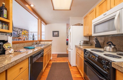 Moose Wilson Road Condo | RMR: Lupine 1911 Condo in The Aspens/Wilson,WY
