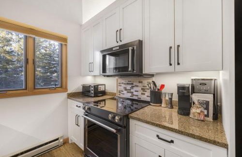 Moose Wilson Road Apartment | RMR: Yarrow 2322 Condo in The AspensWilsonWY