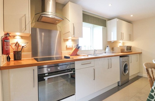 Forsbrook Cottage | ROACHES VIEW BARN, family friendly, with open fire in Wetley Rocks