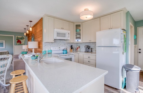 Roads End House | Roads End Single-Level with Two King Bedrooms is Updated for Ease and Comfort!