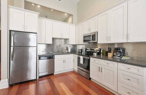 Central Business District Hotel | Roami at Factors Row | Near Superdome | 1BR #03