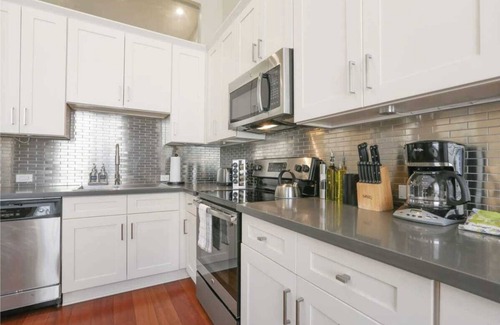 Central Business District Hotel | Roami at Factors Row | Near Superdome | 1BR #03