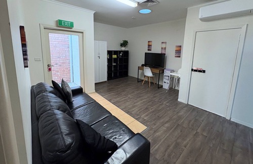 Portland House | Roantree House 4BR Secure yard Most Central