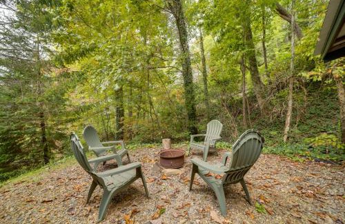 Robbinsville House | Robbinsville Vacation Rental with Covered Balcony