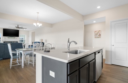 Captain's Cove House | Robert's Retreat - Brand new home w/gorgeous water views!
