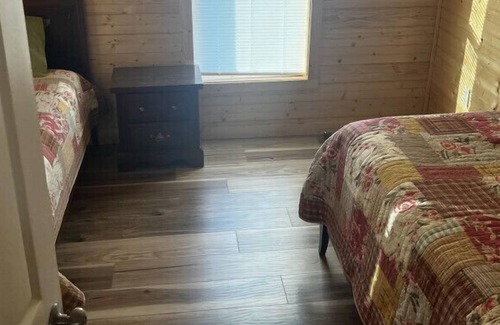 Petros House | Roberts Retreat to Windrock