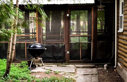 Idlewild Cottage | Robertson's Cottages; A Door County Waterfront Resort/Log Cabin, Dog Friendly