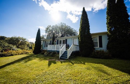 Scottsburg House | Robin's Nest: Newly renovated home located on 60 acres of fields & forest.