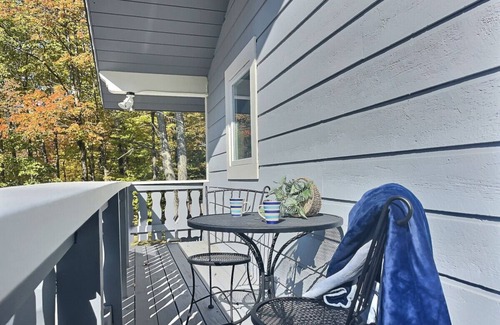 Killington Apartment | Robin's Nest- Pool, Gym, Fireplace, Near the AT