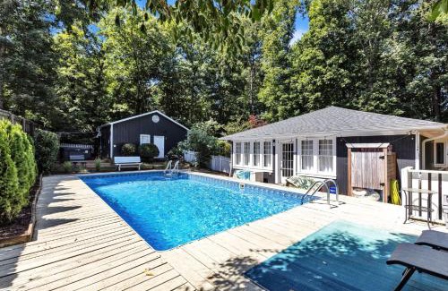 Chapel Hill House | Robin's Rest home
