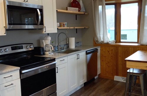 Poynette Condo | Robin's Roost - A Lofted Condo on the Wisconsin River