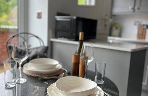 Harpley Cottage | Robins Nest - Luxury for 2