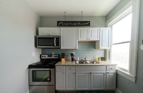 Hamilton Apartment | Robins Nest - Miami U, Weddings or Spooky Nook