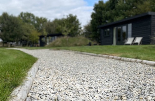 Foolow Cabin | Robin’s Nest - (Top Cabin) - sleeps 2 guests