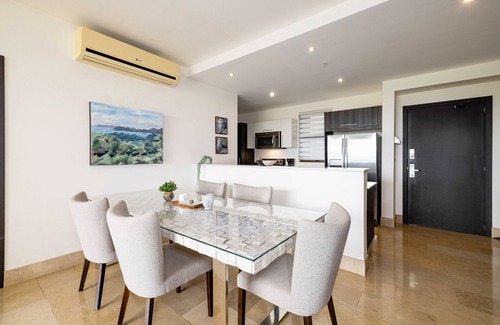 Cabo Velas Apartment | Roble Sabana 302 Ocean view condo at Reserva Conchal