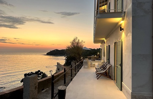 Rosignano Marittimo Villa | Roc Villa 1111 | Exclusive villa with 2 private beaches and large sea-view park