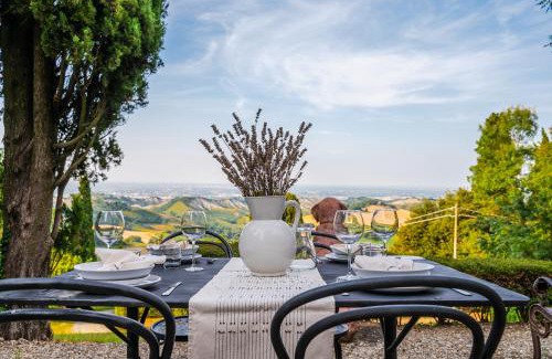 Sassuolo Villa | Rocchetta Cionini - a Castle overlooking the Motor Valley