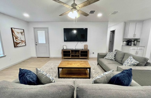 North by Northwest House | Rock Ridge Retreat - 3BR 2BA - New Construction