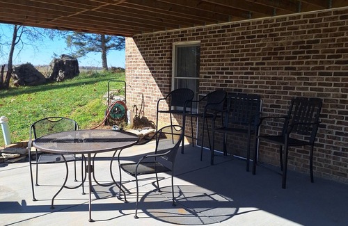 Harrisonburg Apartment | Rock Ridge View-1 bed apartment with fabulous view in Harrisonburg