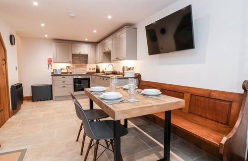 Hopton Castle Cottage | ROCKHILL FARM HAY BARN, pet friendly, with a garden in Clun