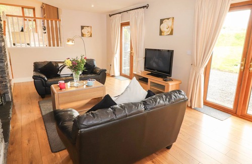 Beaufort Cottage | ROCKLANDS HOUSE, pet friendly in Beaufort, County Kerry