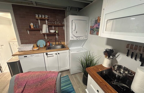 West Hartford Apartment | Rockledge Retreat