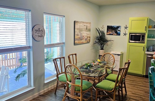 Rockport Condo | ROCKPORT'S BEST VIEW AND LOCATION! - Aly-Kats Flip Flop Flat