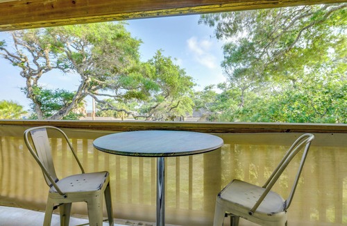 Fulton Apartment | Rockport Unit w/Pools & Boat Ramp - Near Beaches!