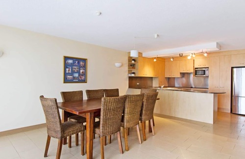 Currumbin Apartment | Rocks Resort 4G - Currumbin Beachfront - Min. 3 night stays!