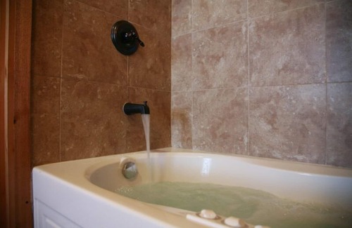 Fredericksburg Cabin | Rockview Cabin 2 | Spectacular Views of Enchanted Rock!