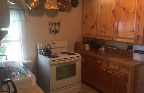 Town of Chesterfield Cottage | Rockview Cottage: Peaceful Lake Champlain Retreat, Private